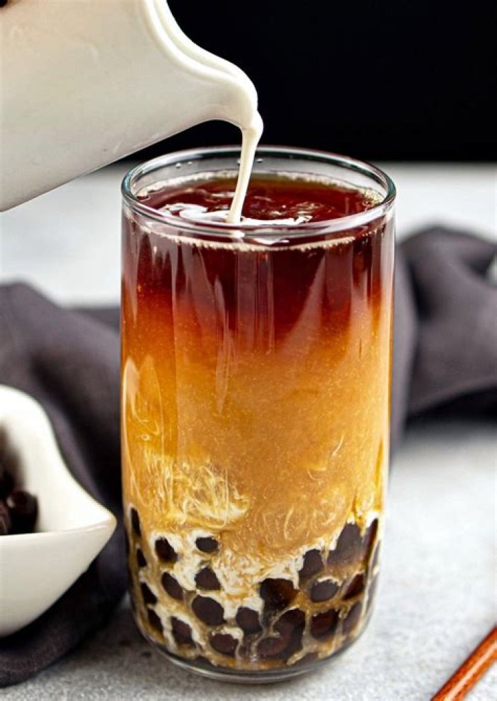Can you drink black tea with milk?