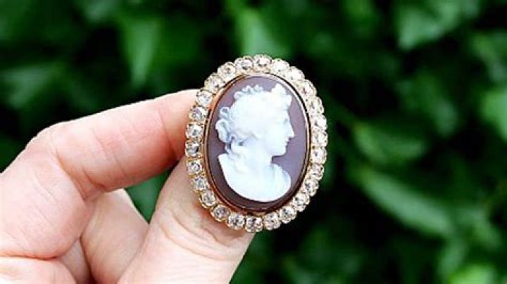 How do I know if my cameo is valuable?