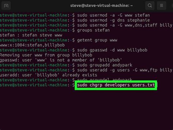 How do I see all users in a Linux group?