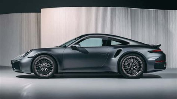 How fast is a 2021 Porsche 911 Turbo?