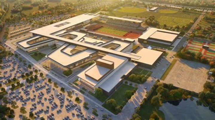 How many campuses does Wayne County Community College have?