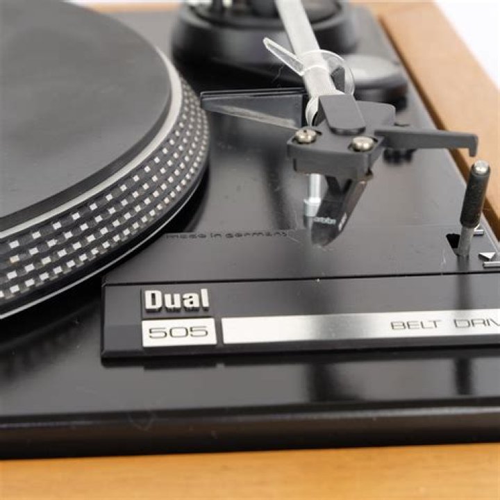 Is Dual 505 a good turntable?