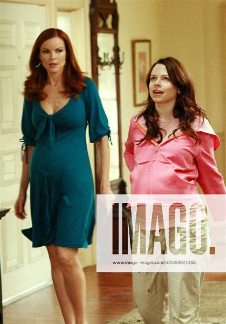 Was Reese pregnant while filming Cruel Intentions?