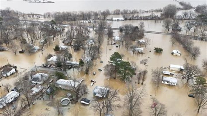 What caused the flood in 2015?