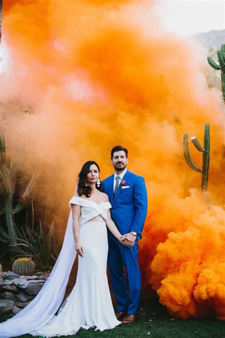 What do smoke bomb photographers use?