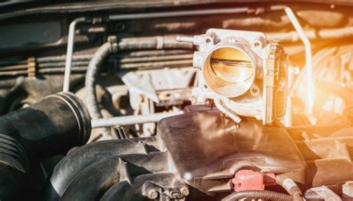 What does EFI mean on a Mercury?