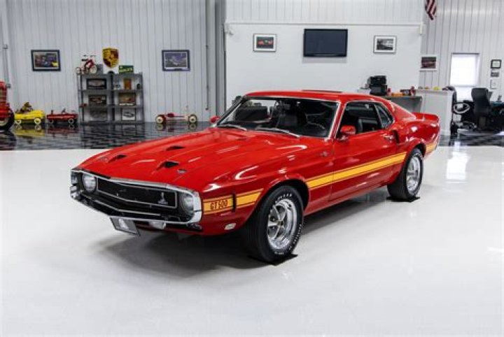 What engines were available in a 1969 Mustang?