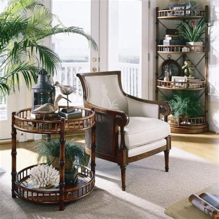 What is British colonial decor?