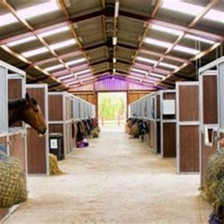What makes a good horse stable?