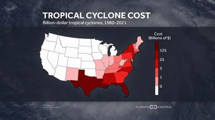 What were the economic impacts of cyclone Yasi?