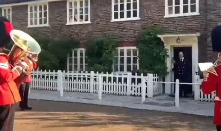 Where does the Duke of Bedford live?