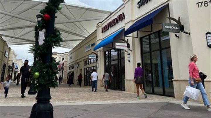 Which outlet mall is better in Florida?