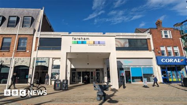 Why is Fareham Shopping Centre closed?